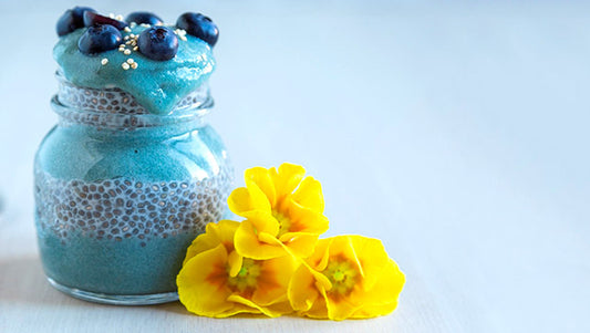 CREMA DI FRUTTA AL MATCHA BLU & CHIA PUDDING- RICETTA VEGANA